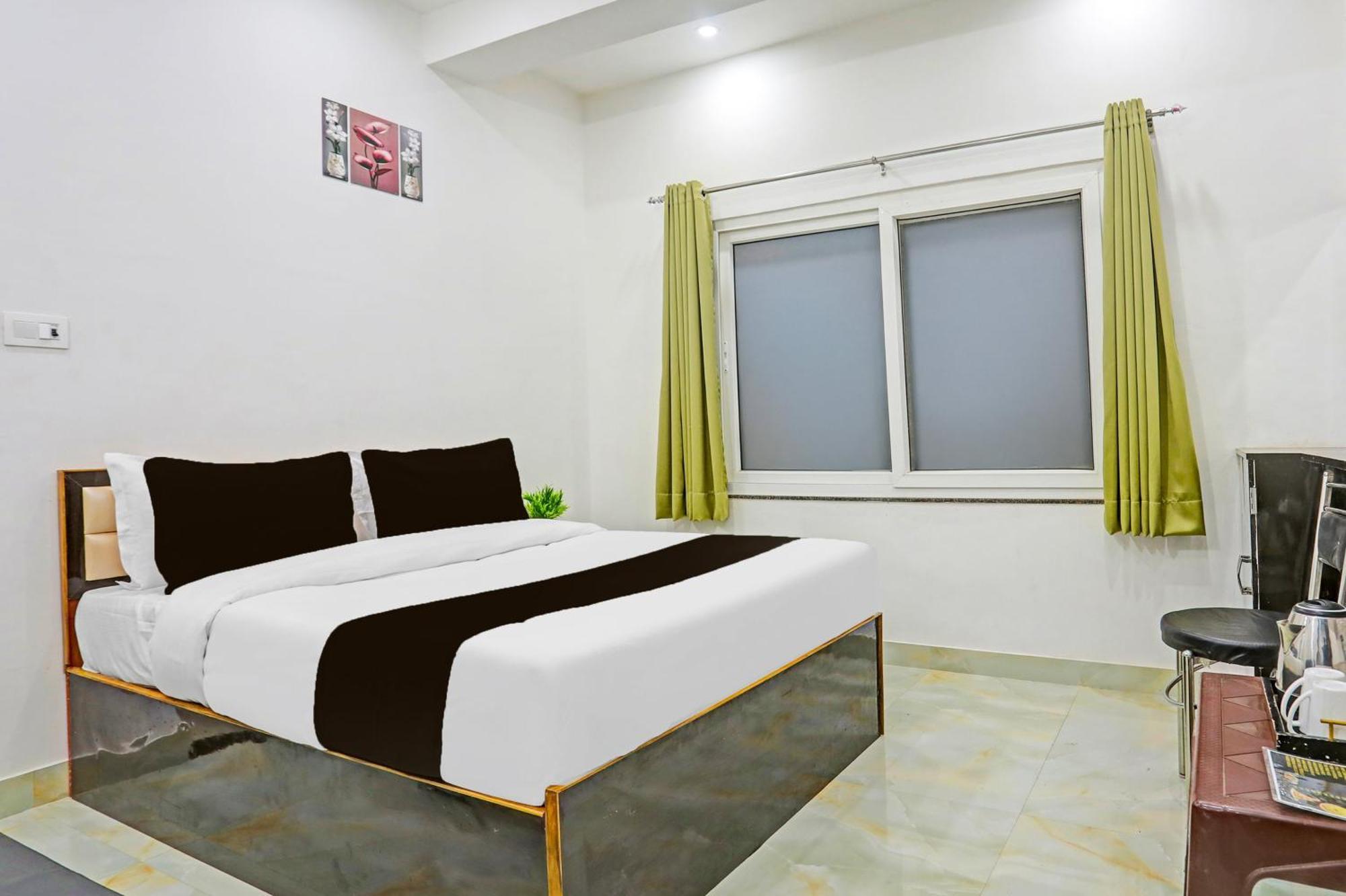 Hotel O The Maruti Paying Guest House Варанасі Екстер'єр фото
