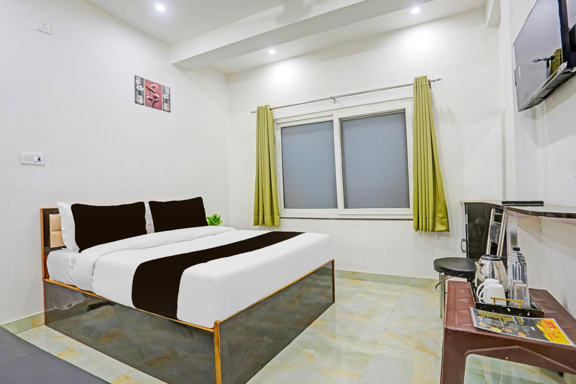 Hotel O The Maruti Paying Guest House Варанасі Екстер'єр фото