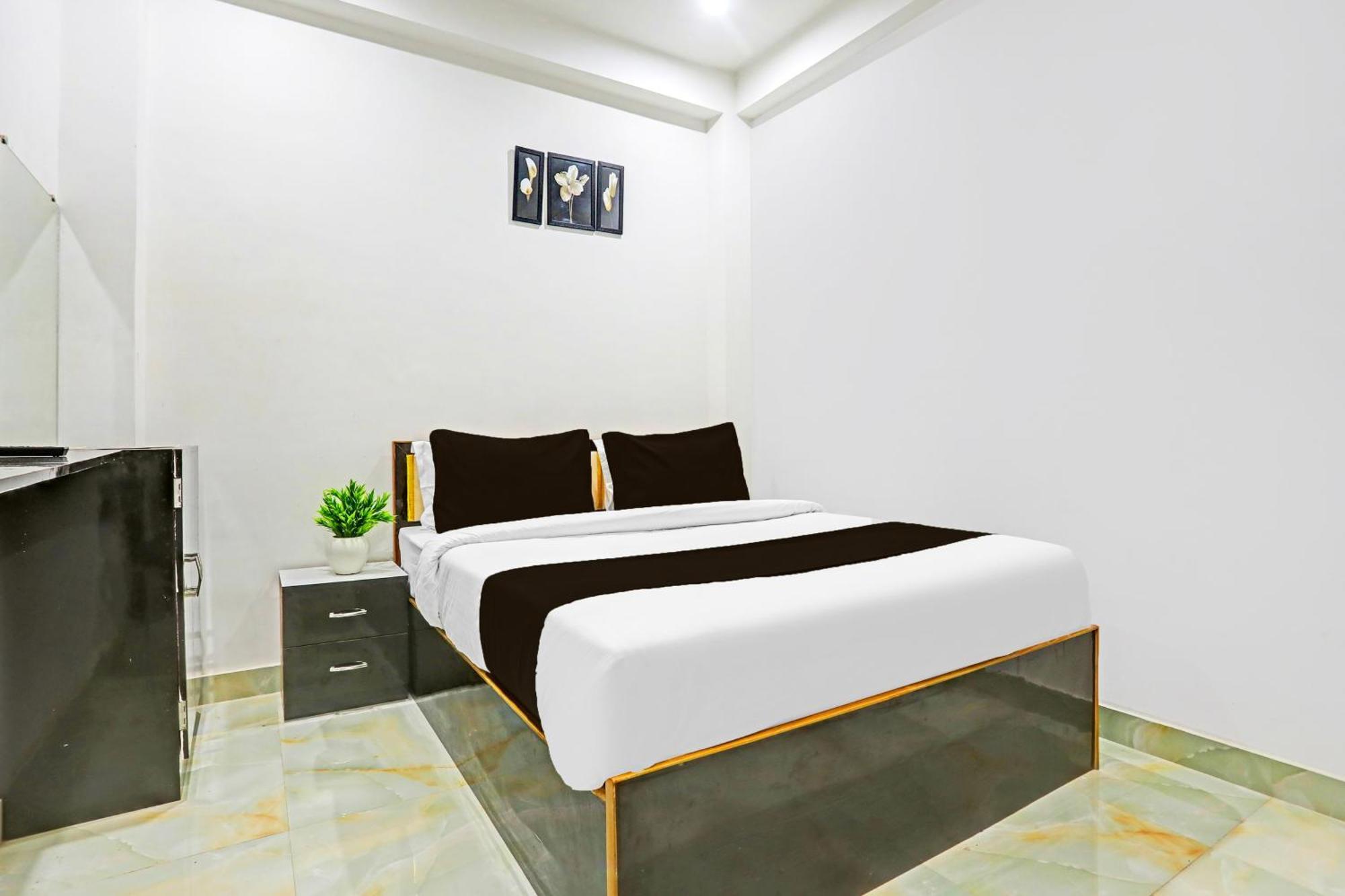 Hotel O The Maruti Paying Guest House Варанасі Екстер'єр фото